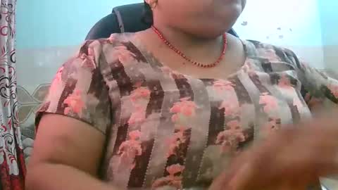Snapshot of soni88888 chatting on 04/08/26, 04:01 soni88888 online show from 04/08/26, 04:01
