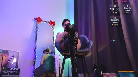 Snapshot of sonia__rose chatting on 12/12/24, 07:15 Sonia online show from 12/12/24, 07:15