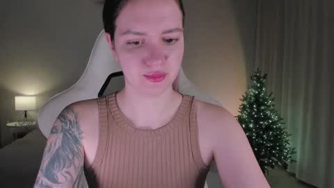 sonia_moon_ online show from 12/11/24, 01:37