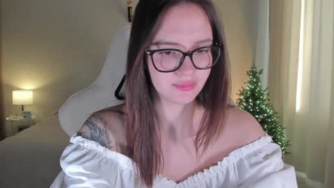 sonia_moon_ online show from 12/24/24, 04:33