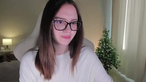 sonia_moon_ online show from 12/25/24, 04:54