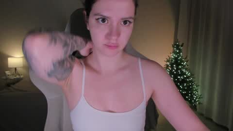 sonia_moon_ online show from 12/30/24, 01:26
