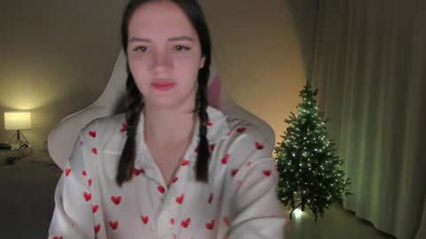 sonia_moon_ online show from 01/06/25, 02:04