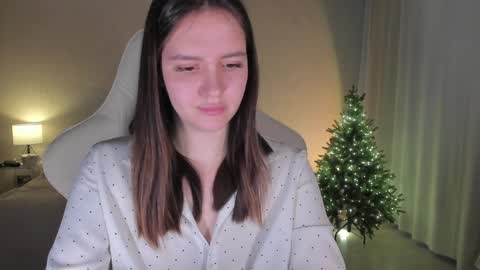 sonia_moon_ online show from 01/08/25, 04:34