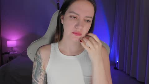 sonia_moon_ online show from 01/10/25, 01:32