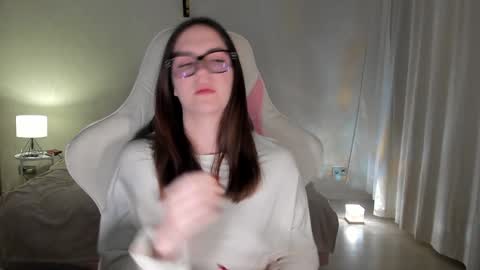 sonia_moon_ online show from 01/15/25, 01:23
