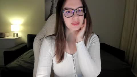 sonia_moon_ online show from 03/02/25, 01:26