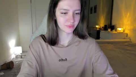 Snapshot of sonia_moon_ chatting on 10/09/25, 03:04 sonia_moon_ online show from 10/09/25, 03:04