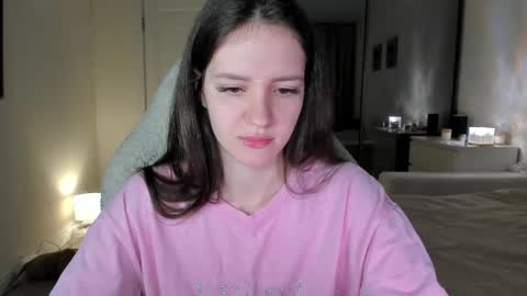 Snapshot of sonia_moon_ chatting on 10/10/25, 02:54 sonia_moon_ online show from 10/10/25, 02:54