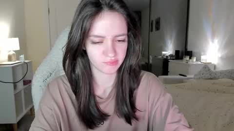 Snapshot of sonia_moon_ chatting on 10/21/25, 02:45 sonia_moon_ online show from 10/21/25, 02:45