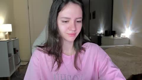 Snapshot of sonia_moon_ chatting on 10/25/25, 02:52 sonia_moon_ online show from 10/25/25, 02:52