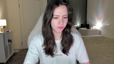 Snapshot of sonia_moon_ chatting on 10/28/25, 02:59 sonia_moon_ online show from 10/28/25, 02:59