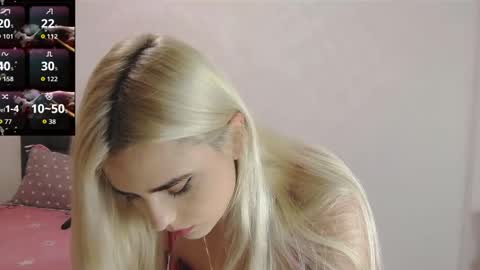 Snapshot of sonia_secret27 chatting on 10/16/25, 05:08 sonia online show from 10/16/25, 05:08