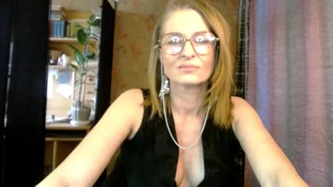 Snapshot of soniadance chatting on 03/20/26, 02:44 Sonia online show from 03/20/26, 02:44