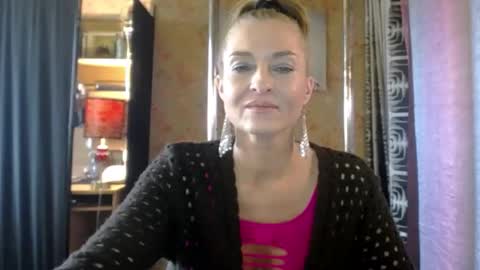 Snapshot of soniadance chatting on 04/20/26, 02:09 Sonia online show from 04/20/26, 02:09