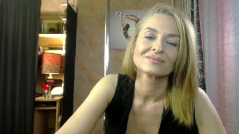Snapshot of soniadance chatting on 04/28/26, 02:11 Sonia online show from 04/28/26, 02:11