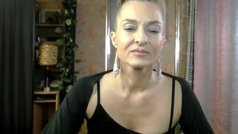 Snapshot of soniadance chatting on 04/30/26, 01:50 Sonia online show from 04/30/26, 01:50