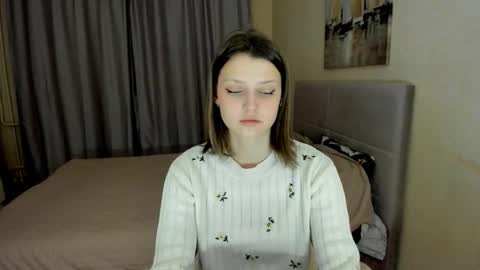 Snapshot of soninex chatting on 10/28/25, 04:09 SoniNex online show from 10/28/25, 04:09