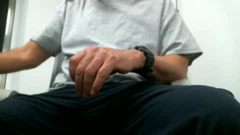 Snapshot of sonnydonut chatting on 12/10/24, 11:22 Max Banana online show from 12/10/24, 11:22