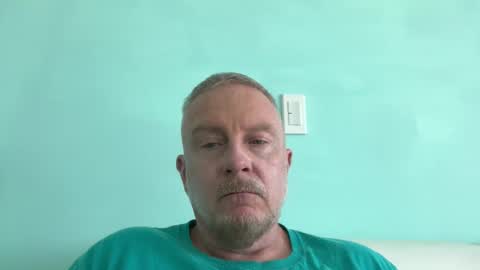 Snapshot of sonnydonut chatting on 02/09/25, 08:24 Max Banana online show from 02/09/25, 08:24