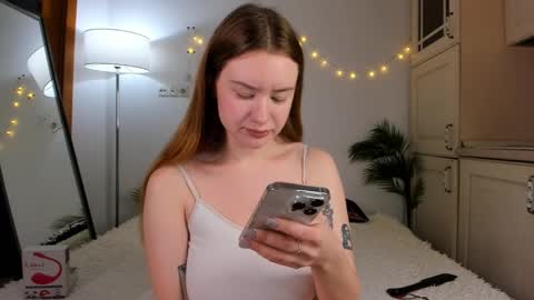 Snapshot of sonya_baby chatting on 02/11/25, 12:48 SONIA online show from 02/11/25, 12:48
