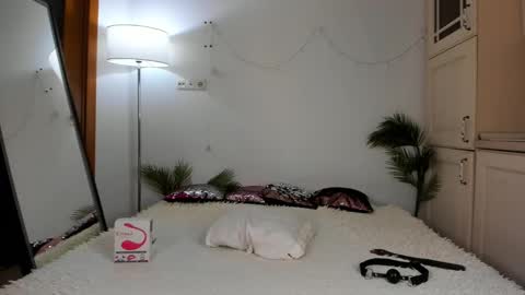 Snapshot of sonya_baby chatting on 03/12/25, 03:18 SONIA online show from 03/12/25, 03:18