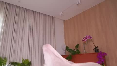 Sofia  online show from 06/09/26, 11:55