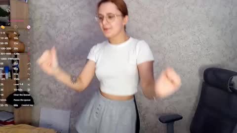 Snapshot of sonya_mikki chatting on 03/10/25, 02:28 Sonya  online show from 03/10/25, 02:28