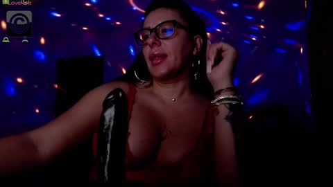 Snapshot of sonyadevon chatting on 01/10/26, 08:32 Sonia online show from 01/10/26, 08:32