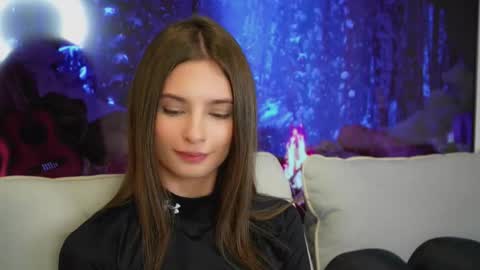 Snapshot of sonyaericsson chatting on 11/10/25, 06:01 Eva 3 online show from 11/10/25, 06:01