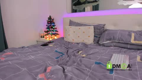 SonyaParadise online show from 12/19/24, 05:29