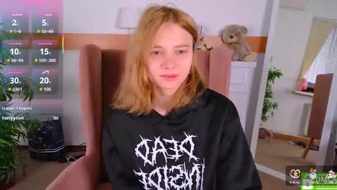 Litta online show from 10/13/25, 08:31