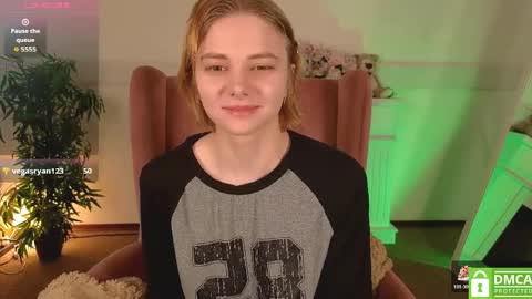 Snapshot of sookonstellita chatting on 04/04/26, 10:51 Litta online show from 04/04/26, 10:51