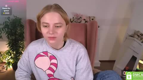 Snapshot of sookonstellita chatting on 04/12/26, 10:48 Litta online show from 04/12/26, 10:48