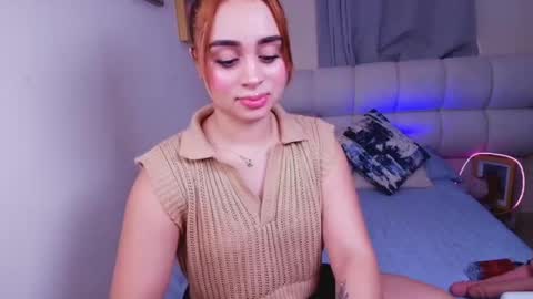 Snapshot of soph1a_roy chatting on 05/16/26, 01:21 Sophia Roy online show from 05/16/26, 01:21