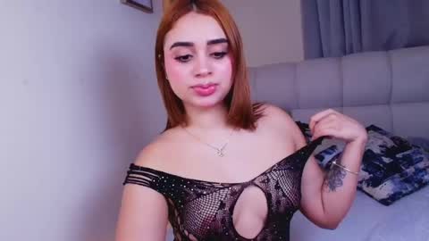 Snapshot of soph1a_roy chatting on 05/27/26, 02:14 Sophia Roy online show from 05/27/26, 02:14