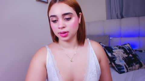 Snapshot of soph1a_roy chatting on 06/07/26, 03:27 Sophia Roy online show from 06/07/26, 03:27