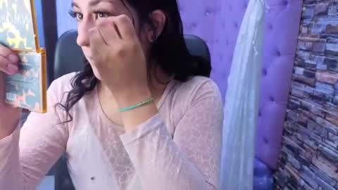 Snapshot of sophi_hardd chatting on 01/18/26, 01:15 sophi_hardd online show from 01/18/26, 01:15