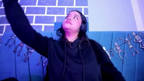 Snapshot of sophi_moon1 chatting on 10/20/25, 05:41 Sofia online show from 10/20/25, 05:41