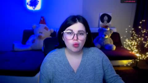 sophia__olsen online show from 12/04/24, 06:44