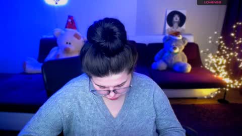 sophia__olsen online show from 12/04/24, 09:51