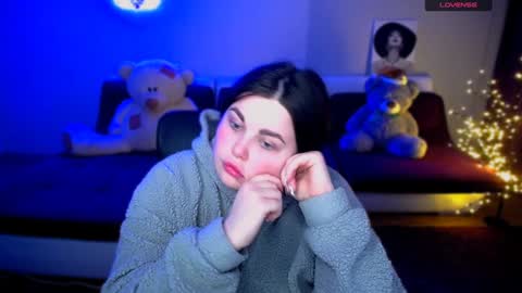 sophia__olsen online show from 12/07/24, 01:18