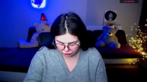 sophia__olsen online show from 12/10/24, 06:11