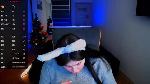 sophia__olsen online show from 12/15/24, 10:28