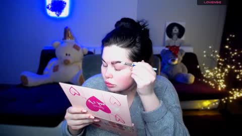 sophia__olsen online show from 12/25/24, 06:20