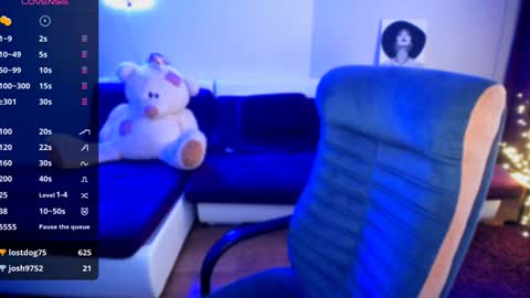 sophia__olsen online show from 01/03/25, 09:25