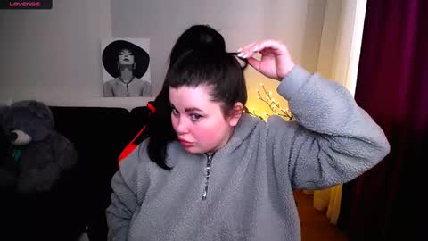 sophia__olsen online show from 02/27/25, 09:43
