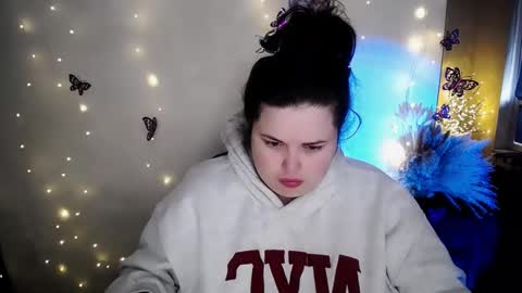 sophia__olsen online show from 02/06/26, 06:51