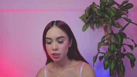 Sophia Independent model online show from 10/23/25, 12:32