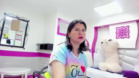 Snapshot of sophia_green_ chatting on 11/17/25, 01:06 sophia_green_ online show from 11/17/25, 01:06